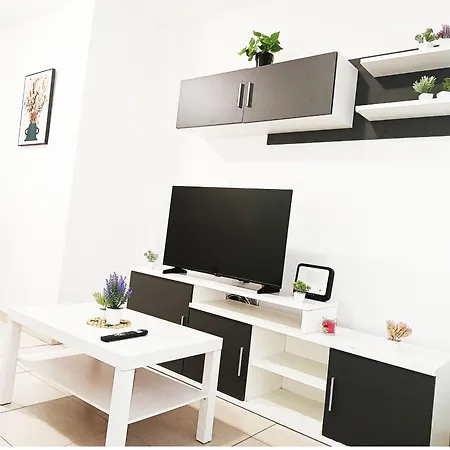 Cuscio House 2 *
